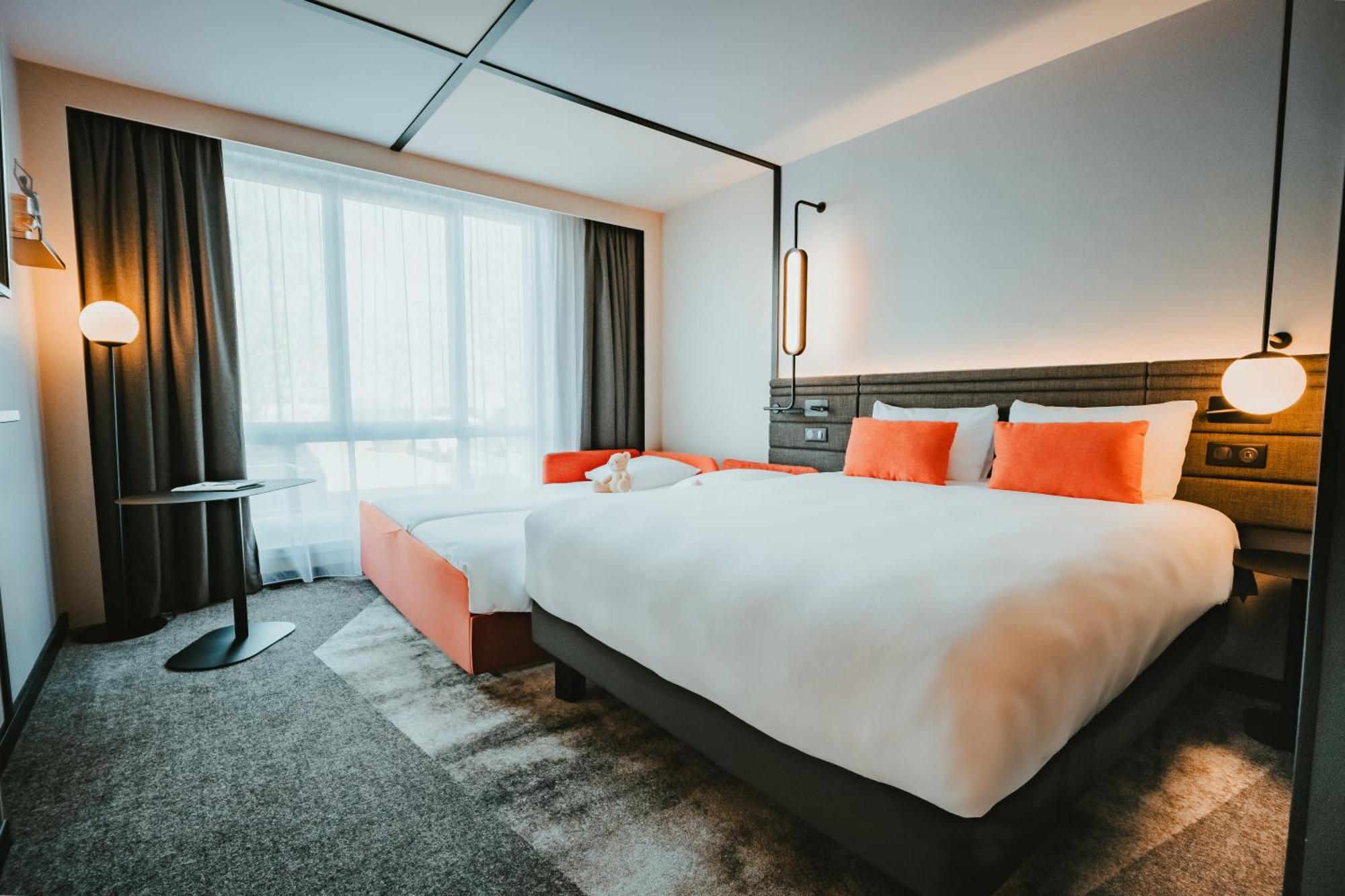 โนโวเทล ล็องส์ โนเยล Hotel นัวแยลส์-โกโดลต์ ภายนอก รูปภาพ