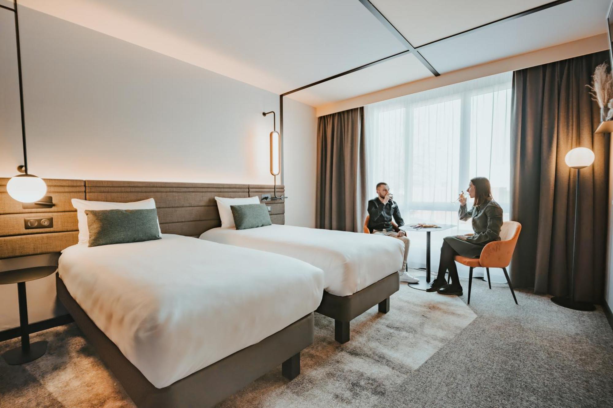 โนโวเทล ล็องส์ โนเยล Hotel นัวแยลส์-โกโดลต์ ภายนอก รูปภาพ