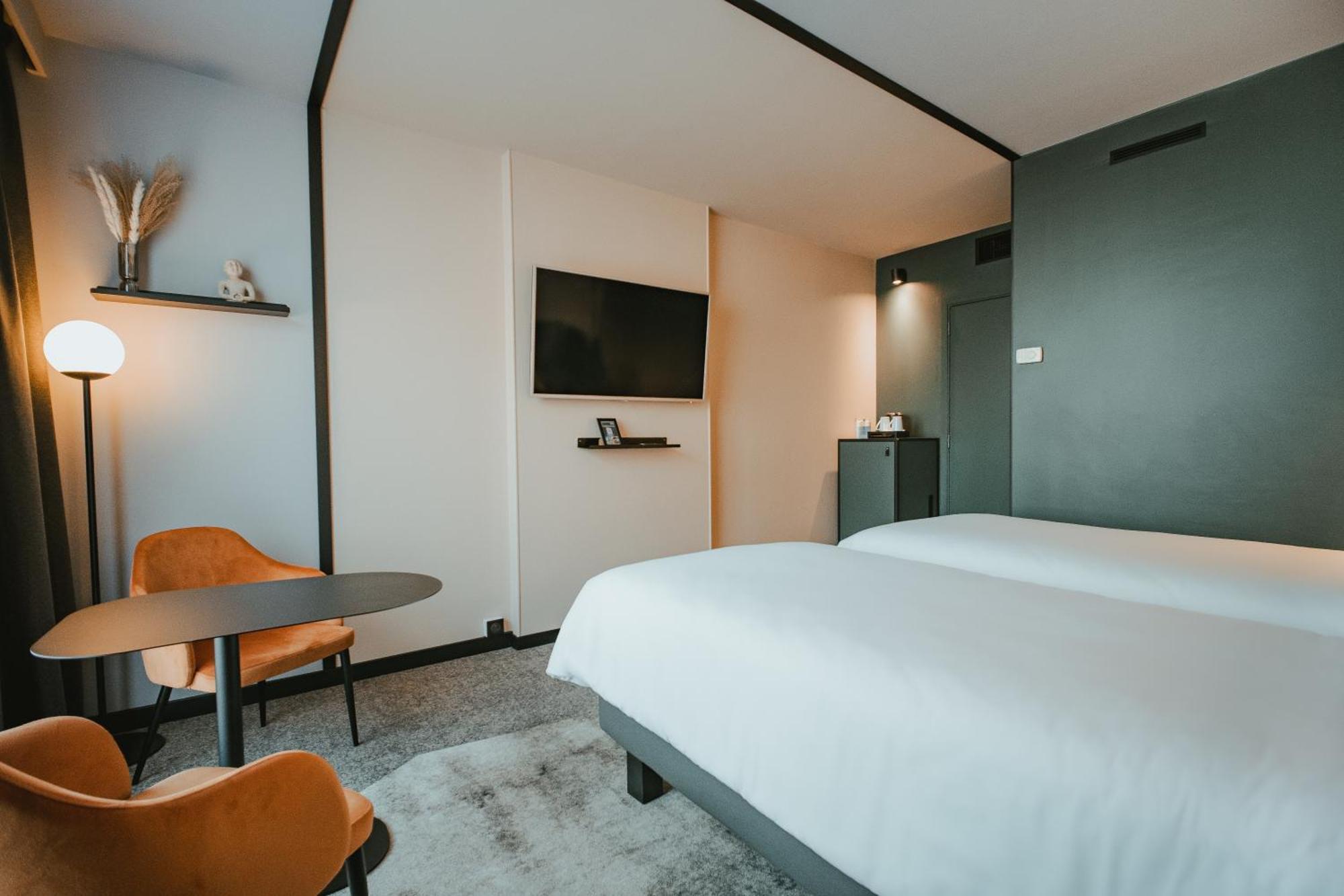โนโวเทล ล็องส์ โนเยล Hotel นัวแยลส์-โกโดลต์ ภายนอก รูปภาพ